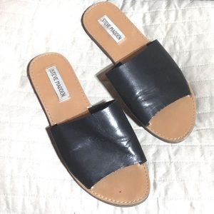 Steve Madden Black leather slide on sandals